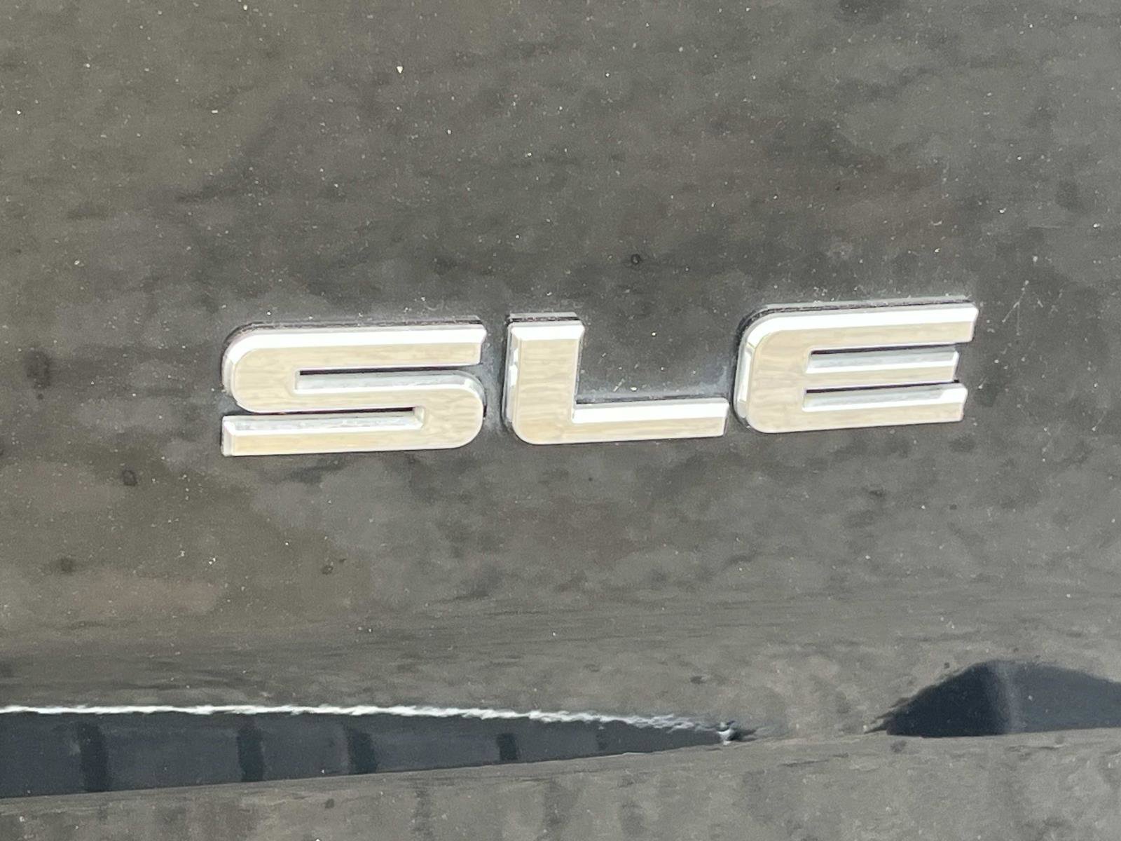 Used 2019 Onyx Black GMC 2WD SLE image 6