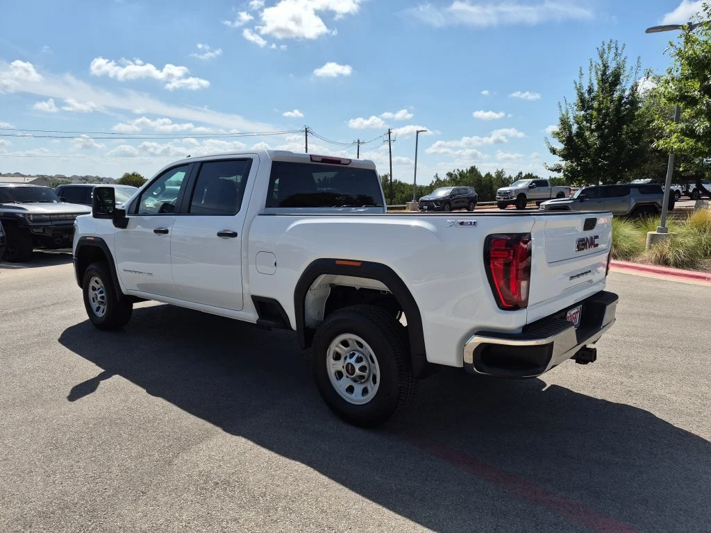 Used 2026 Summit White GMC Pro image 7