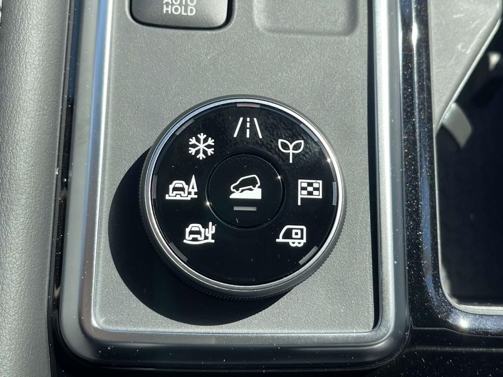 New 2026 Everest White Pearl TriCoat Nissan Platinum image 30