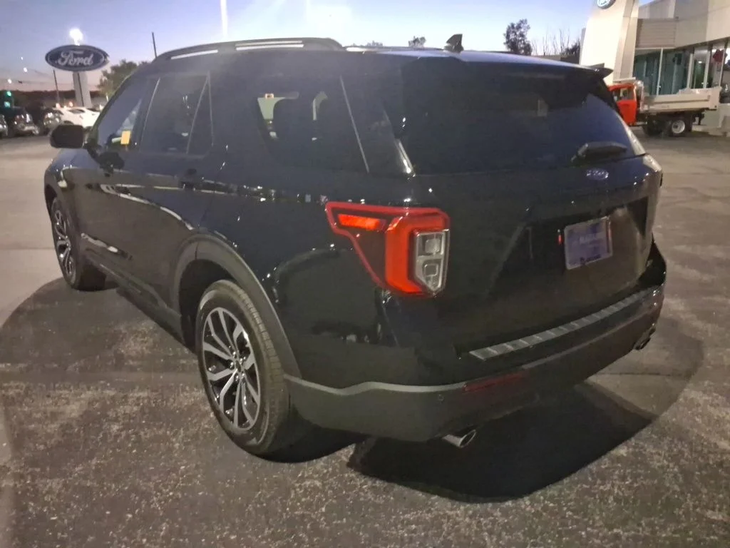 Used 2023 Black Ford ST-Line image 3