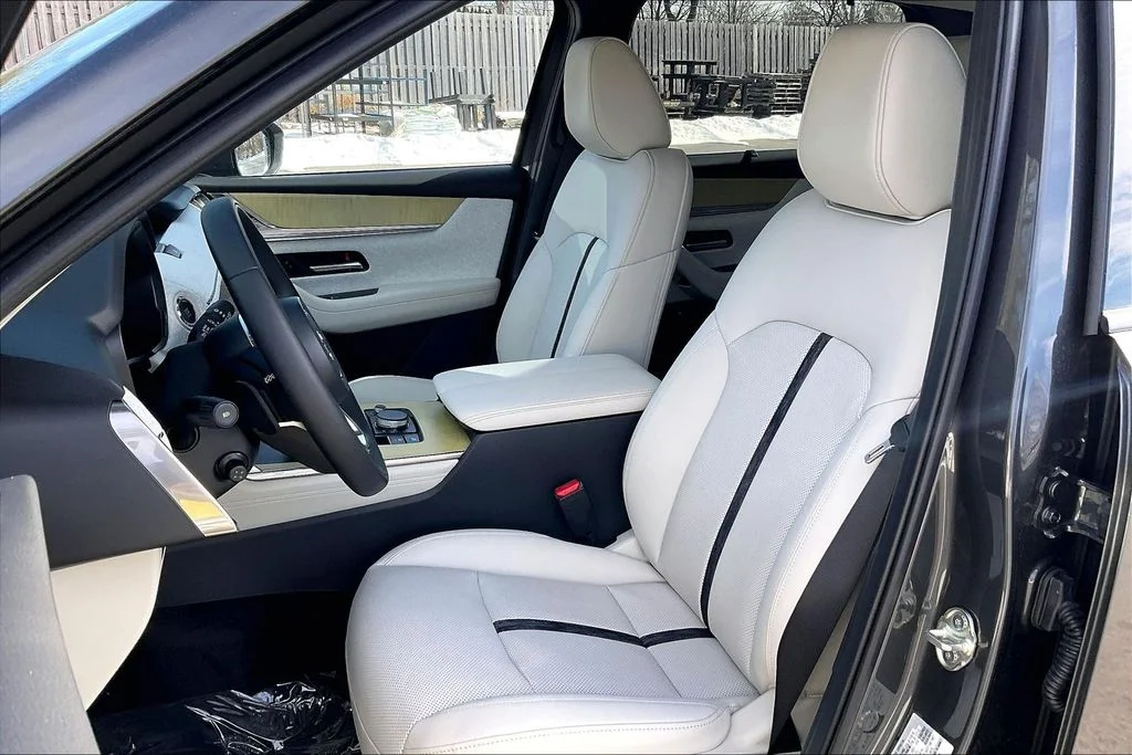 2026 Mazda CX-90 Premium Plus Package - Photo 9