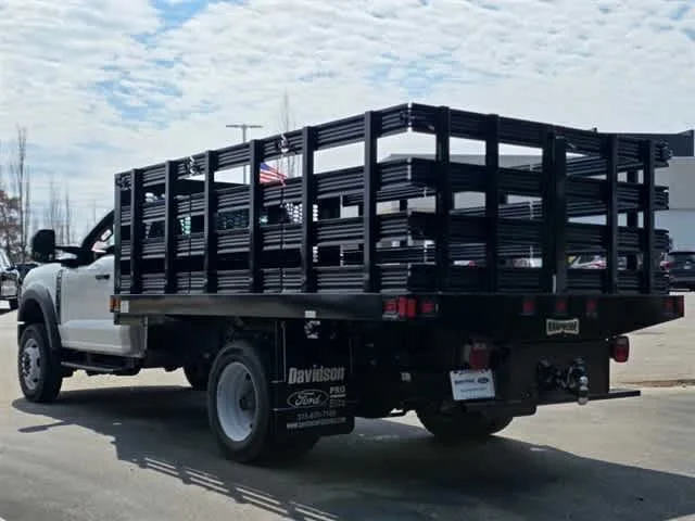 2025 Ford F-550 Super Duty Chassis Cab XL - Photo 34