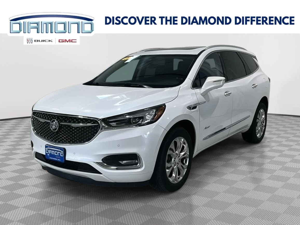 Used 2020 WHITE FROST TRICOAT Buick Avenir image 1