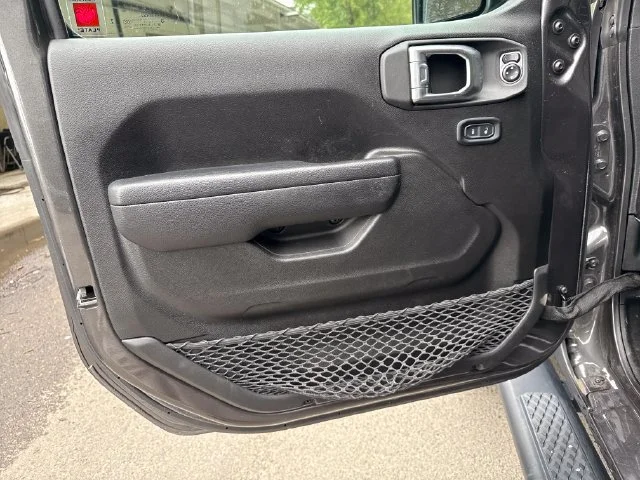 Used 2023 Granite Crystal Metallic Clearcoat Jeep Sport S image 15