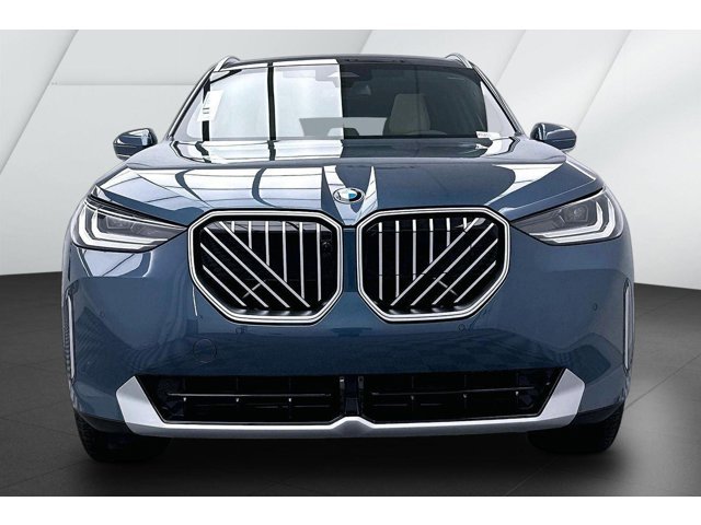 New 2026 Arctic Race Blue metallic BMW 30 xDrive image 2
