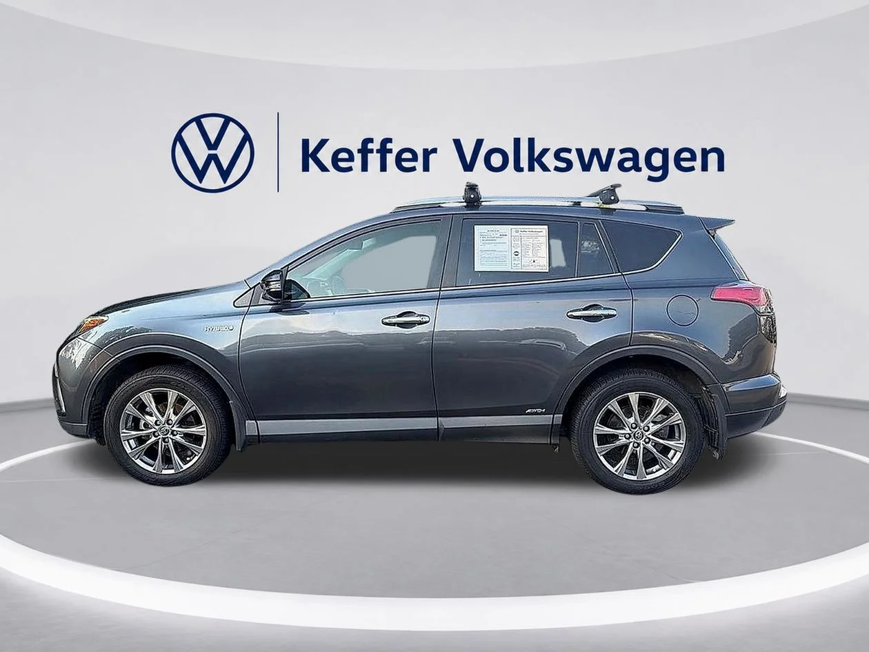 Used 2016 Gray Toyota Limited image 2