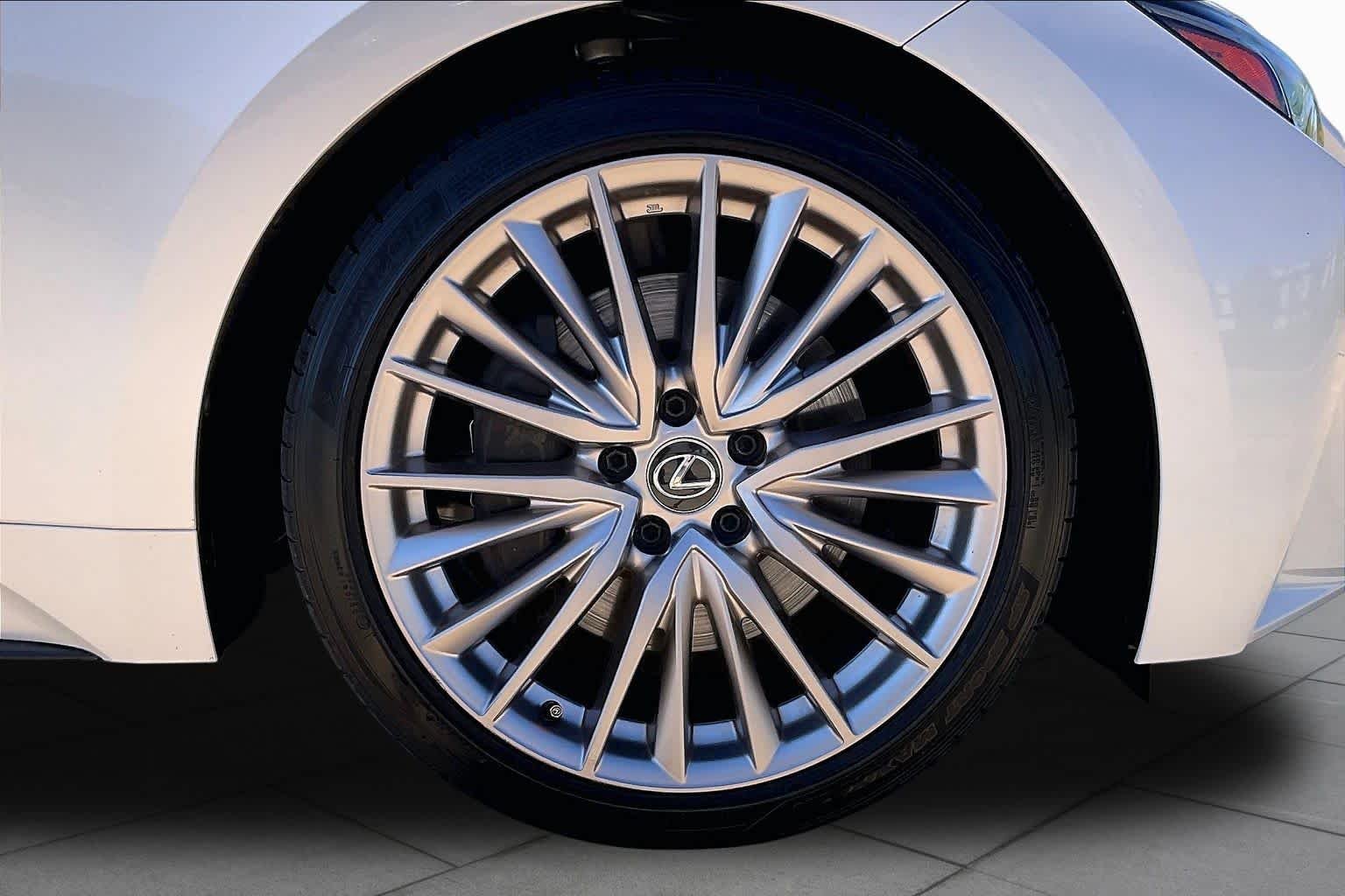 Used 2023 Eminent White Pearl Lexus  image 11