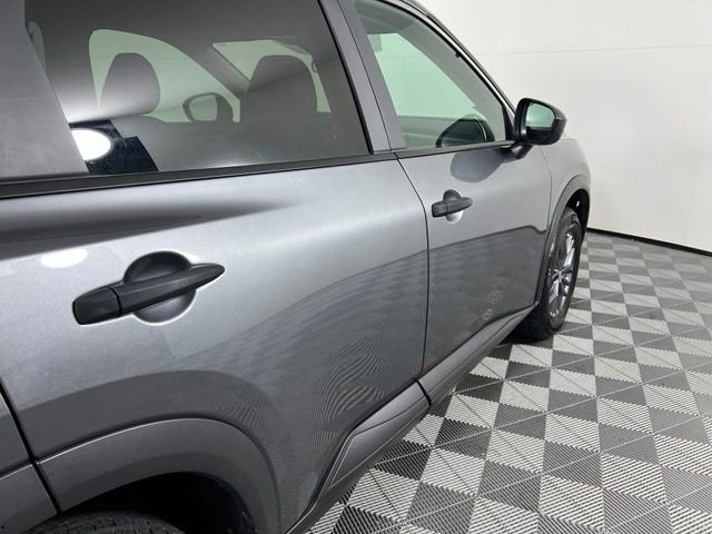 Used 2024 Gray Nissan S image 9