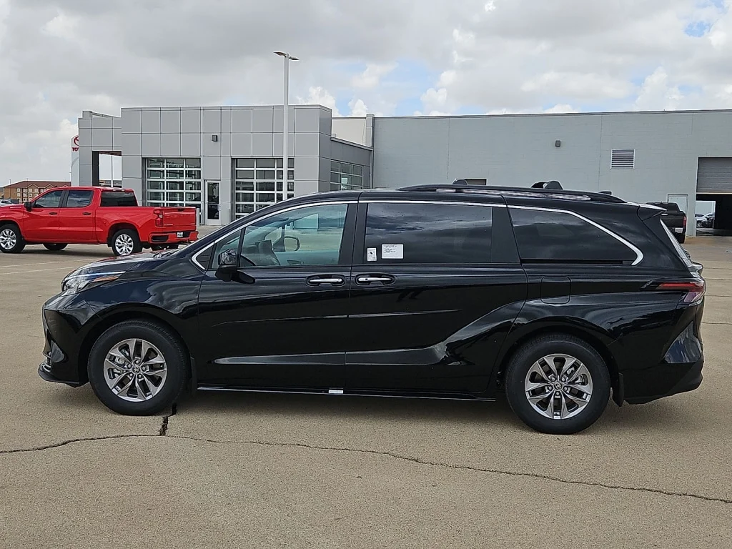 New 2026 Midnight Black Toyota XLE 8 Passenger image 2