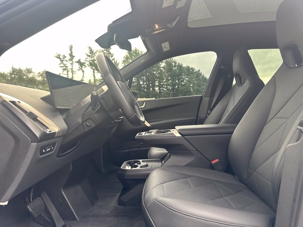 Certified Used 2024 Gray BMW xDrive50 image 18