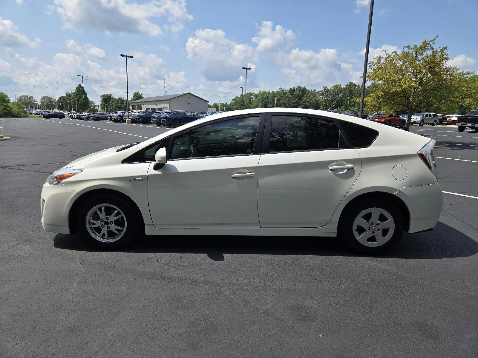 Used 2011 Blizzard Pearl Toyota II image 5