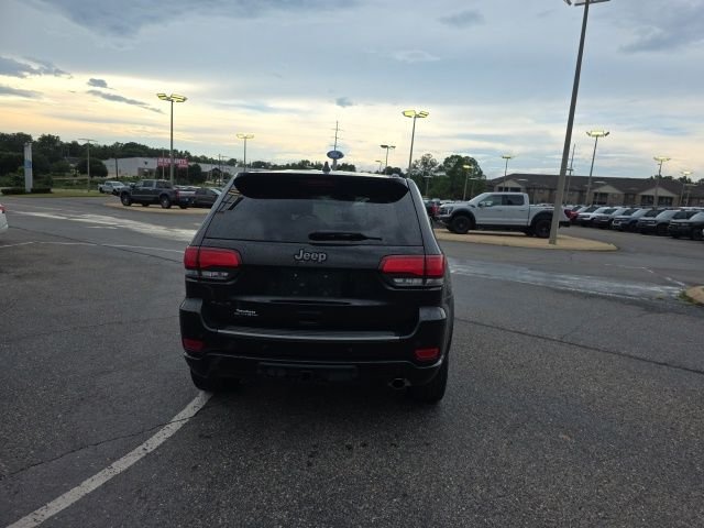 Used 2021 Diamond Black Jeep Limited image 4