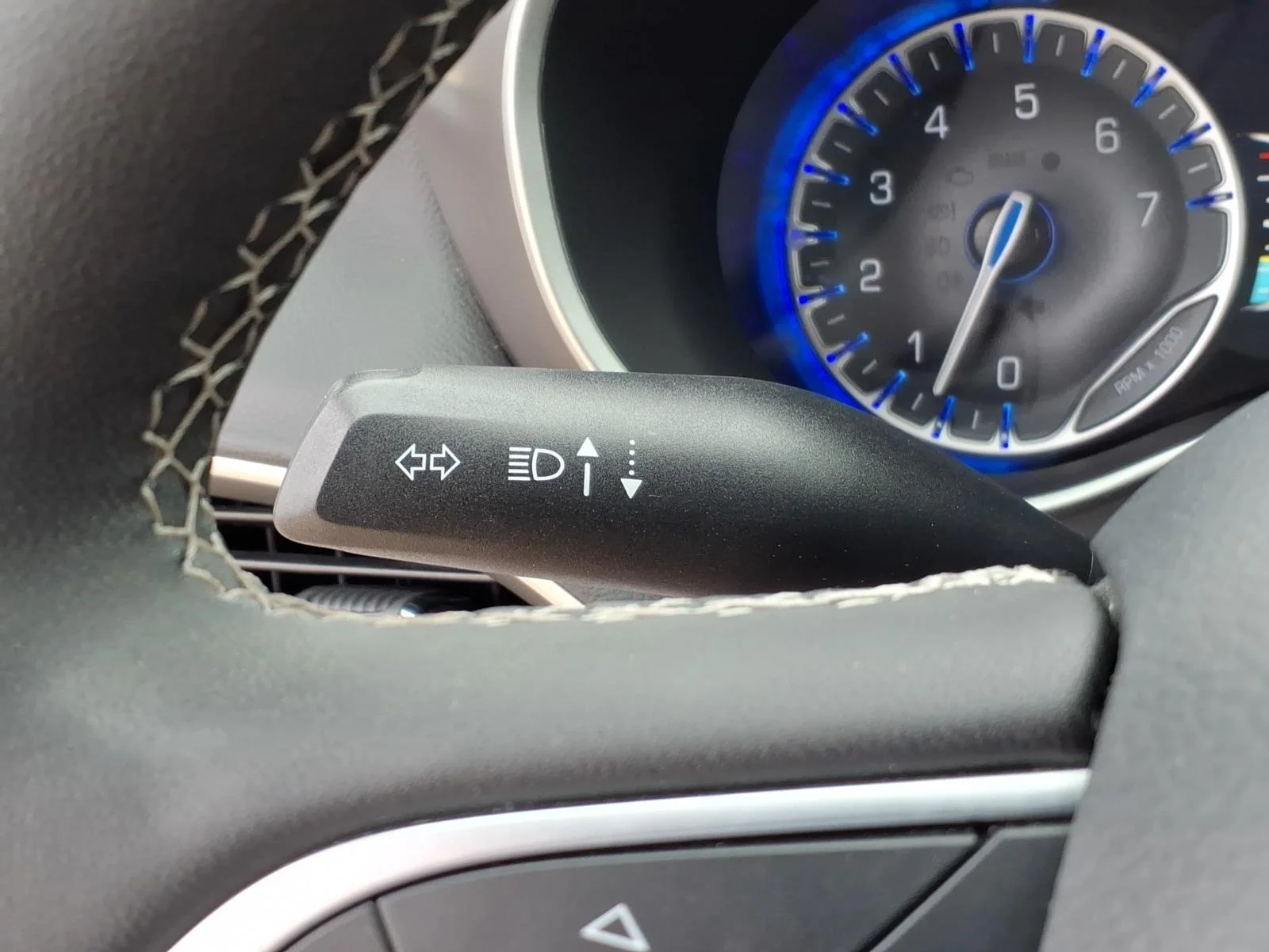 2025 Chrysler Pacifica Select - Photo 27