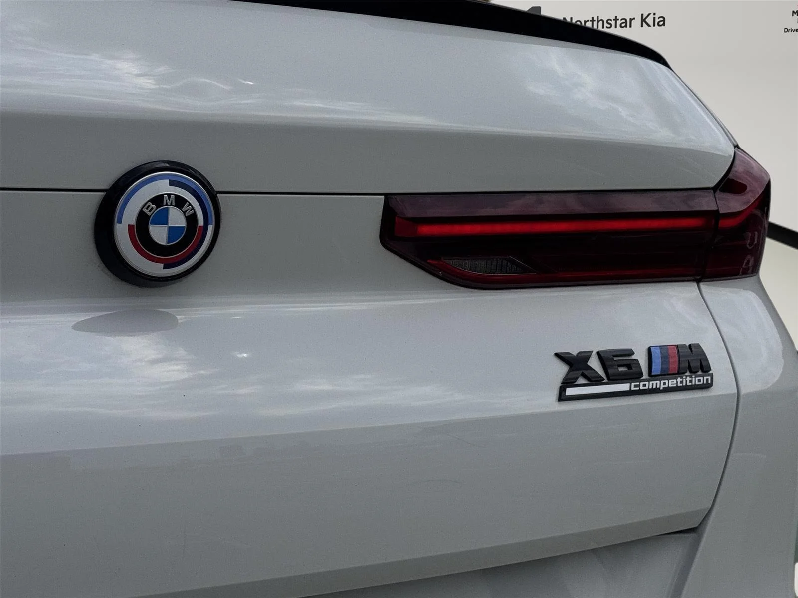 Used 2022 Alpine White BMW  image 7