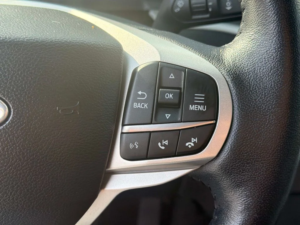 Used 2023 Green Ford XLT image 30