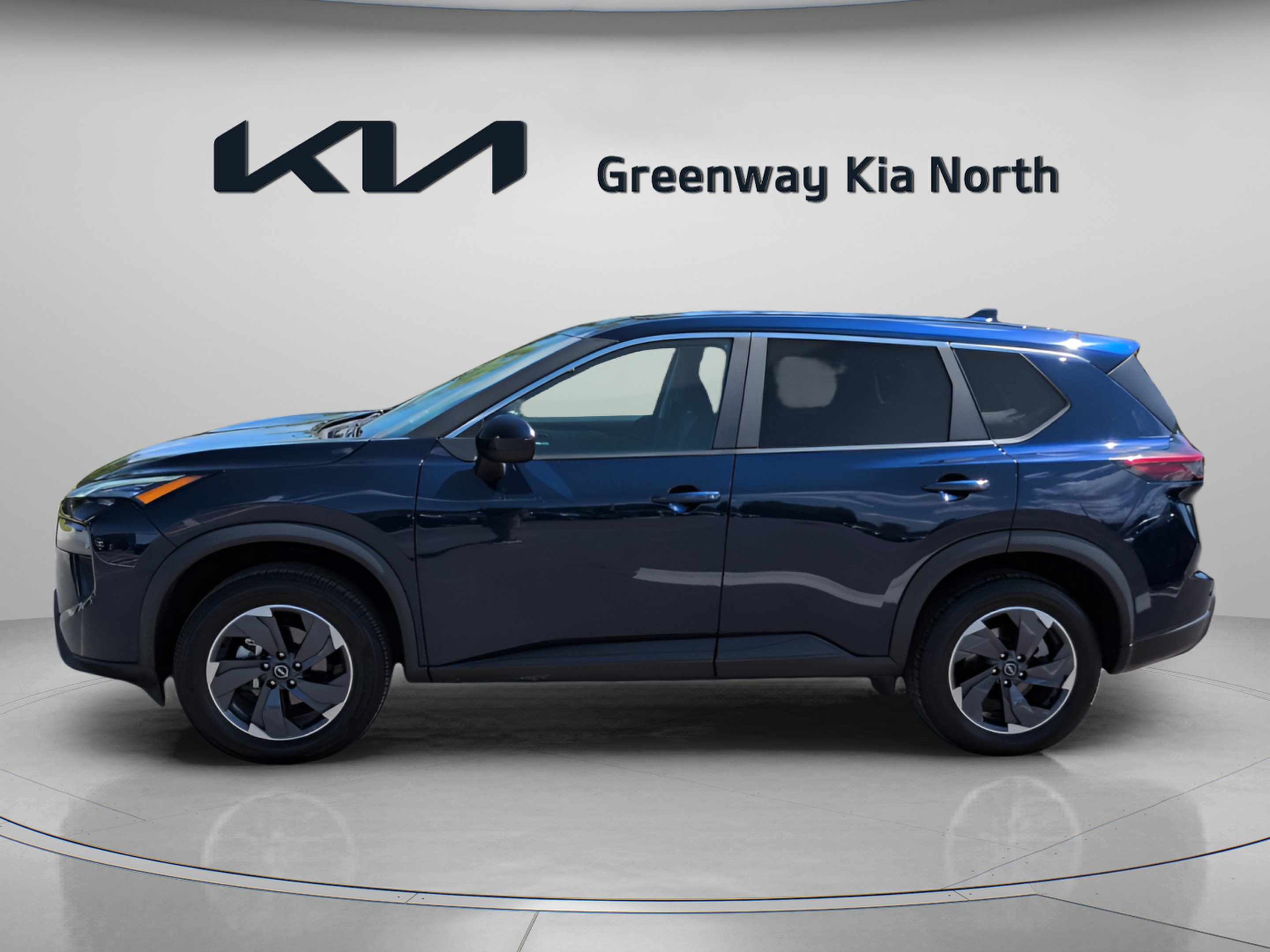 Used 2024 Deep Ocean Blue Pearl Nissan SV image 4