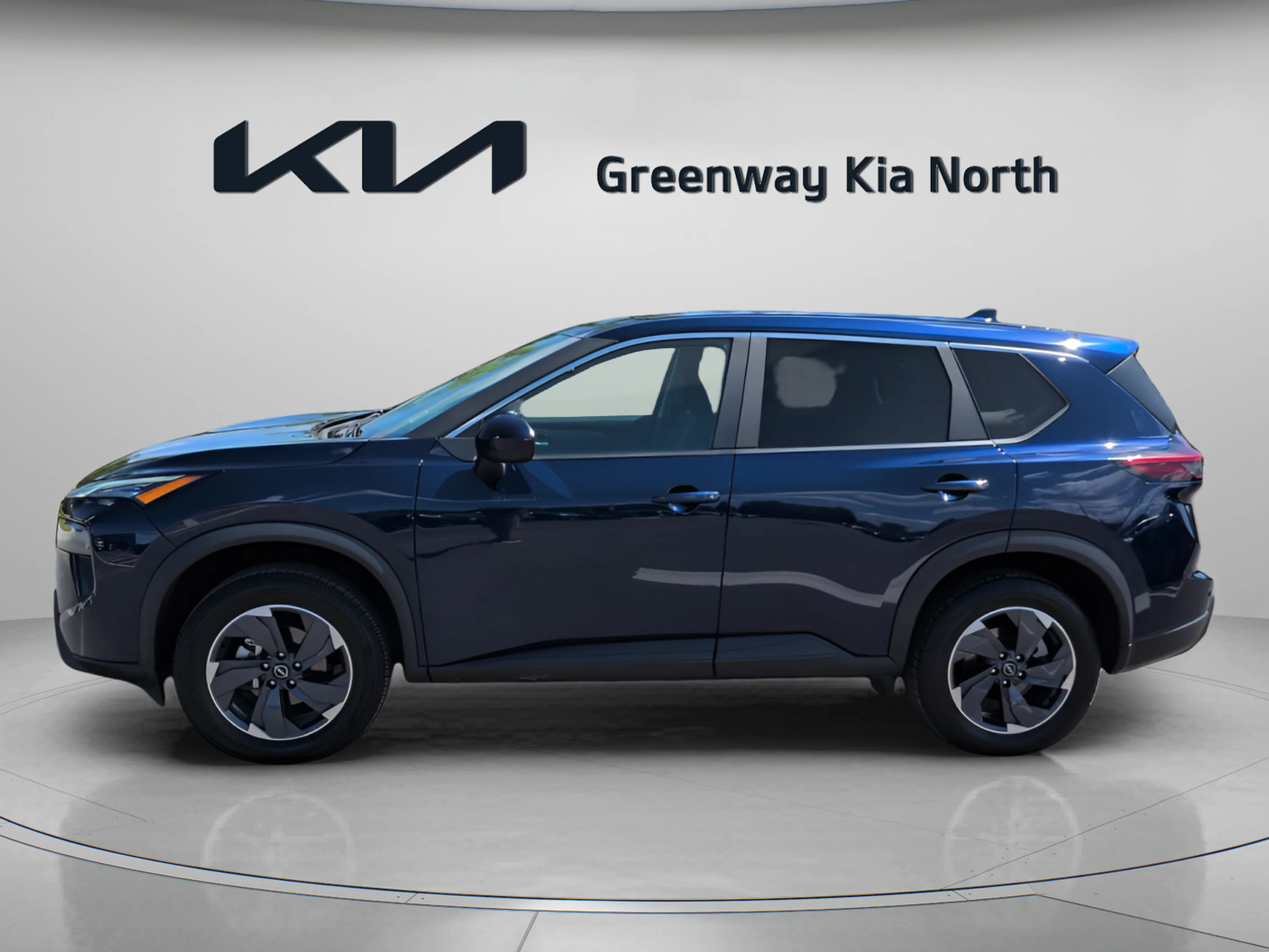 Used 2024 Deep Ocean Blue Pearl Nissan SV image 4