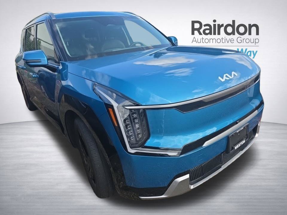Certified Used 2024 Blue Kia Land image 1