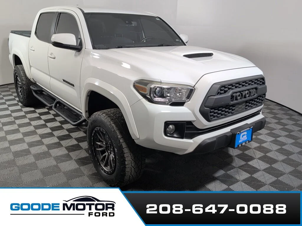 Certified Used 2018 Super White Toyota TRD Sport image 1