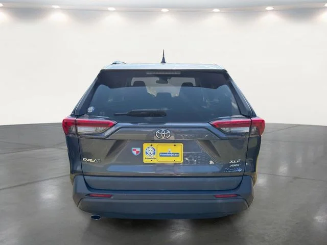 Used 2019 Gray Toyota XLE image 14