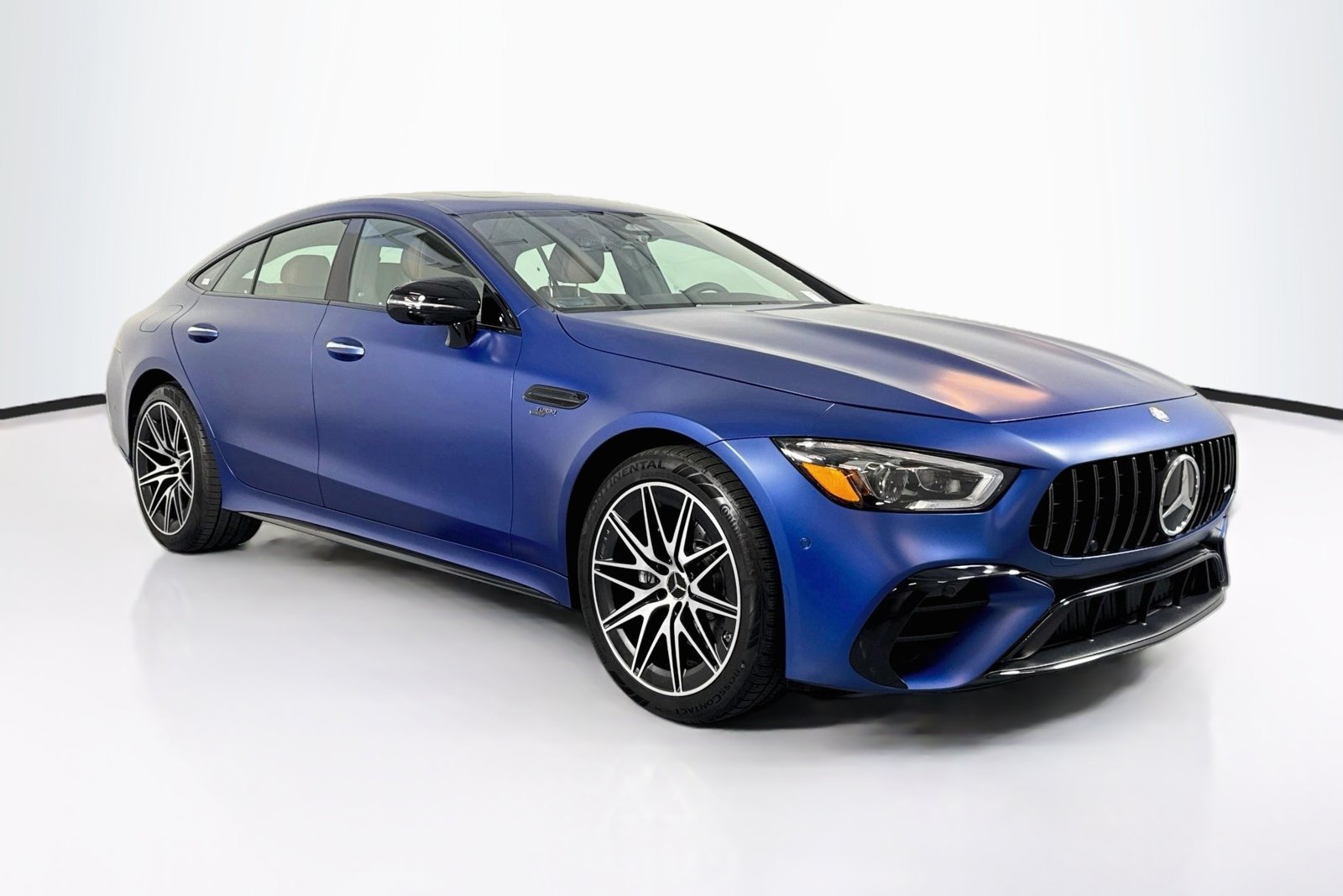 New 2026 MANUFAKTUR Starling Blue Magno Mercedes-Benz AMG® GT 43 image 3