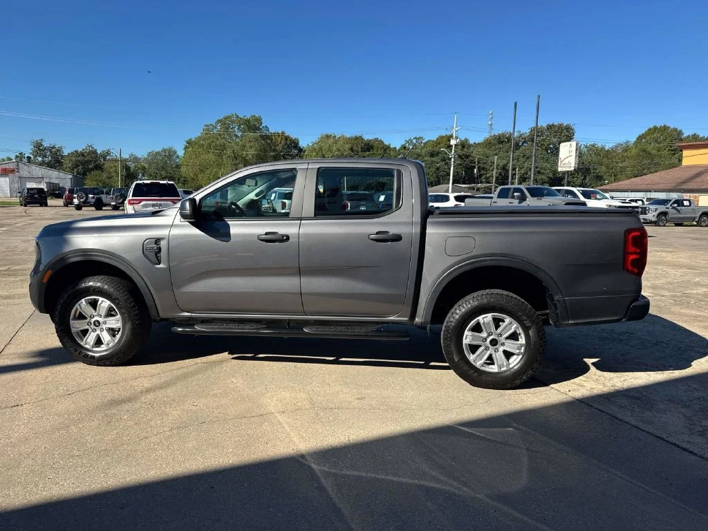 Used 2024 Gray Ford XL image 10