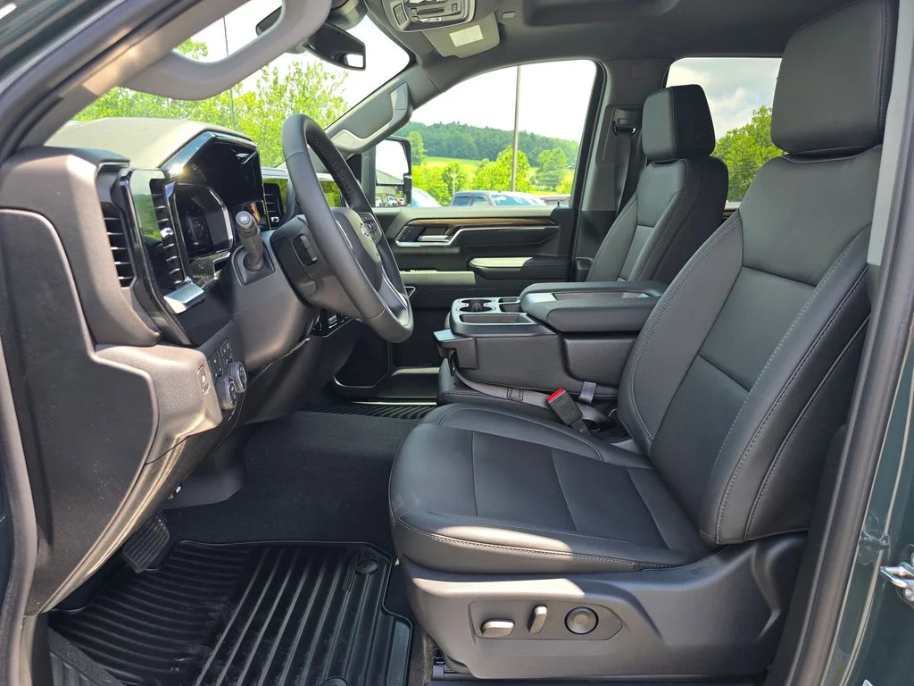 New 2026 Gray Chevrolet LT image 4