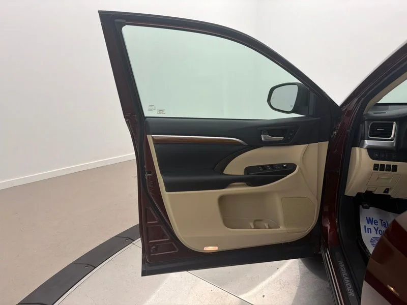 Used 2017 Red Toyota Limited image 19