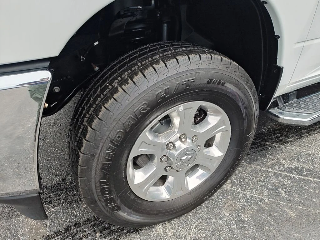 Used 2024 White Ram Big Horn image 9