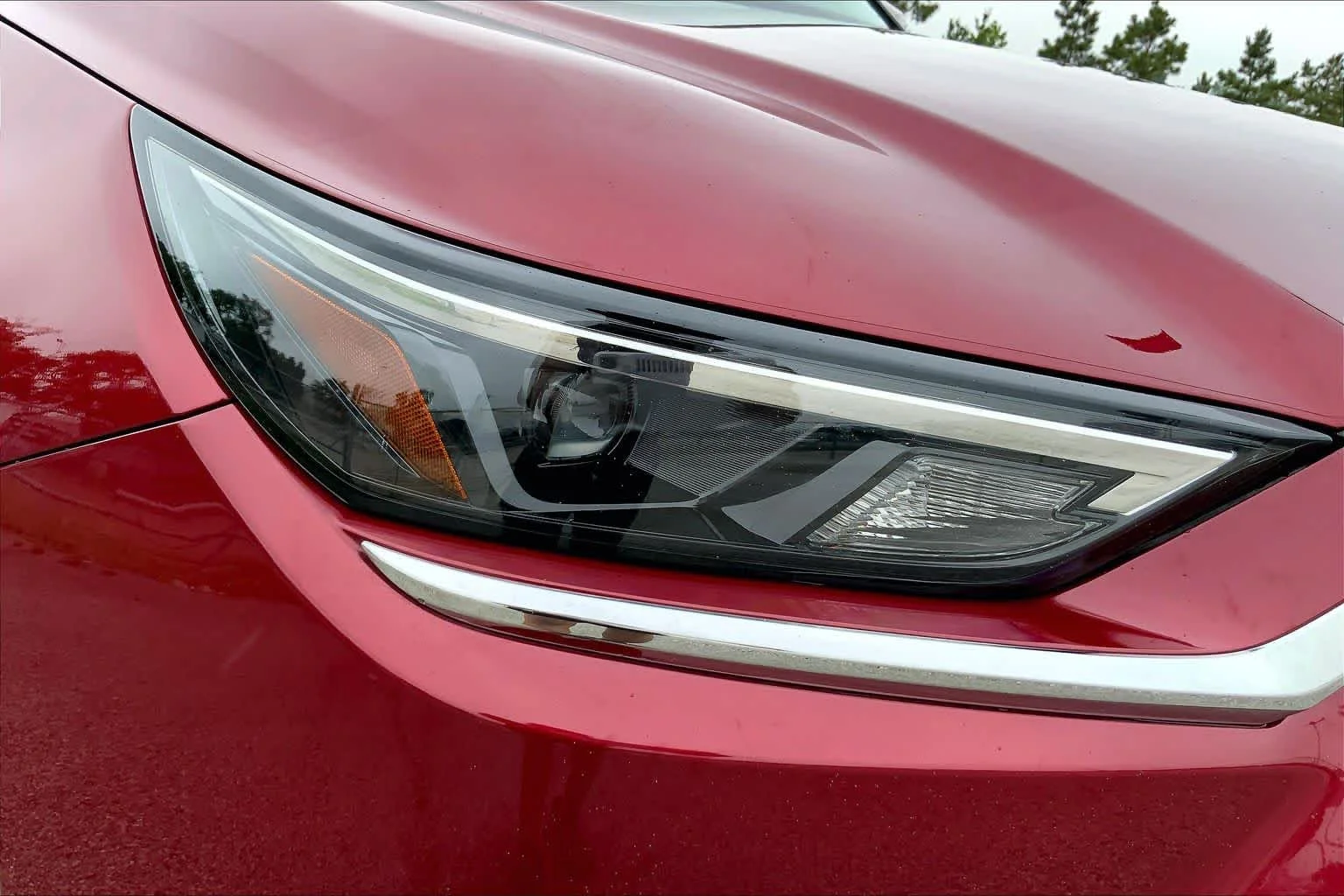 Used 2024 Ruby Flare Pearl Toyota XLE image 27