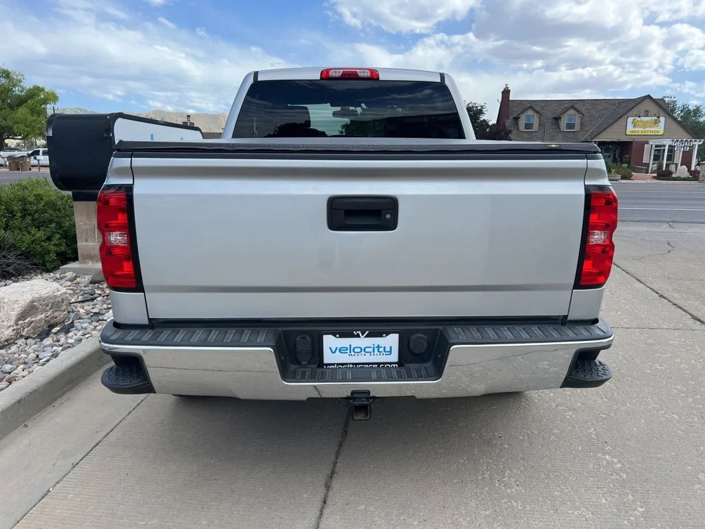 Used 2018 Silver Chevrolet LT image 6