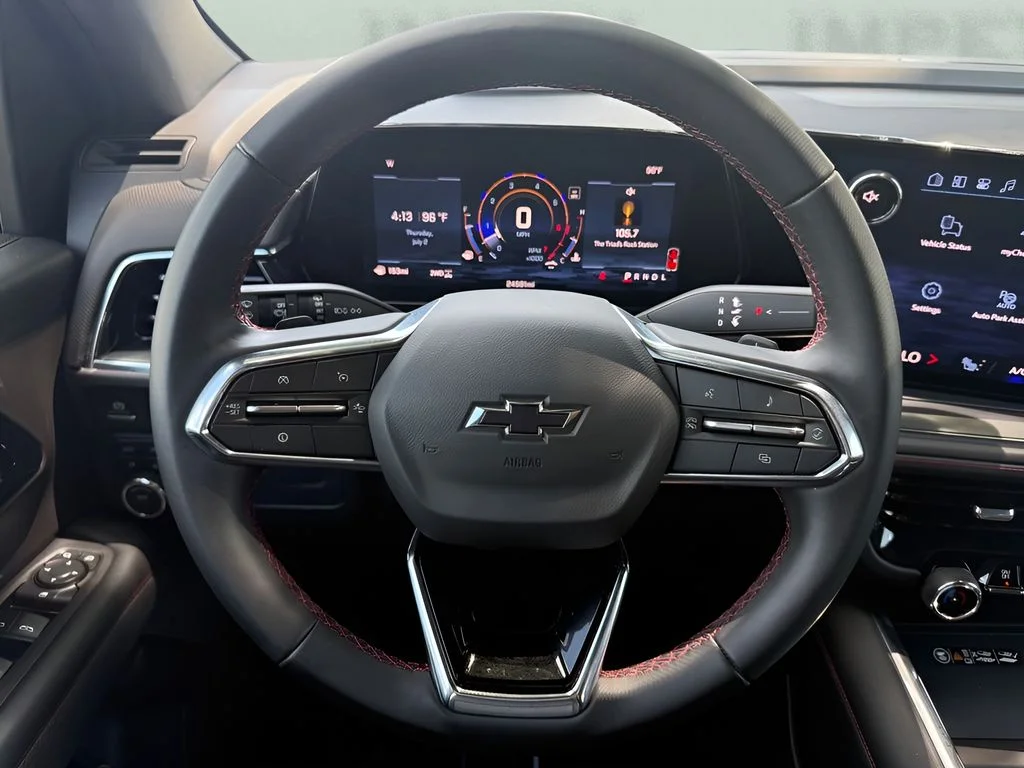 Used 2025  Chevrolet RST image 14