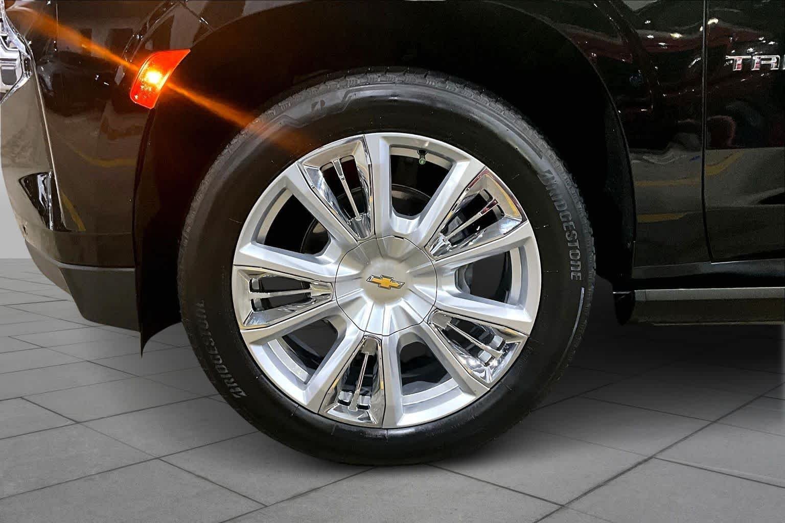 Used 2024 Black Chevrolet High Country image 18