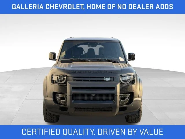 Used 2023 Silver Land Rover 130 SE image 3
