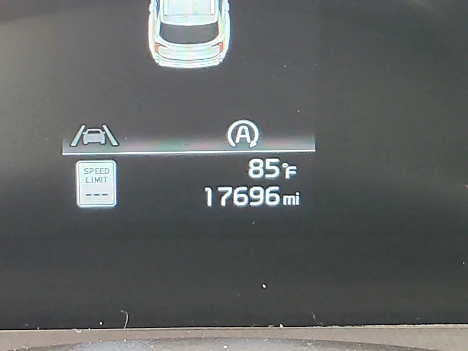 Used 2025  Kia S image 21