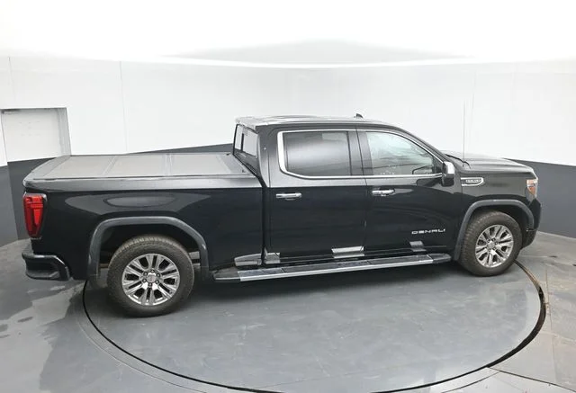 Used 2020 Black GMC Denali image 25