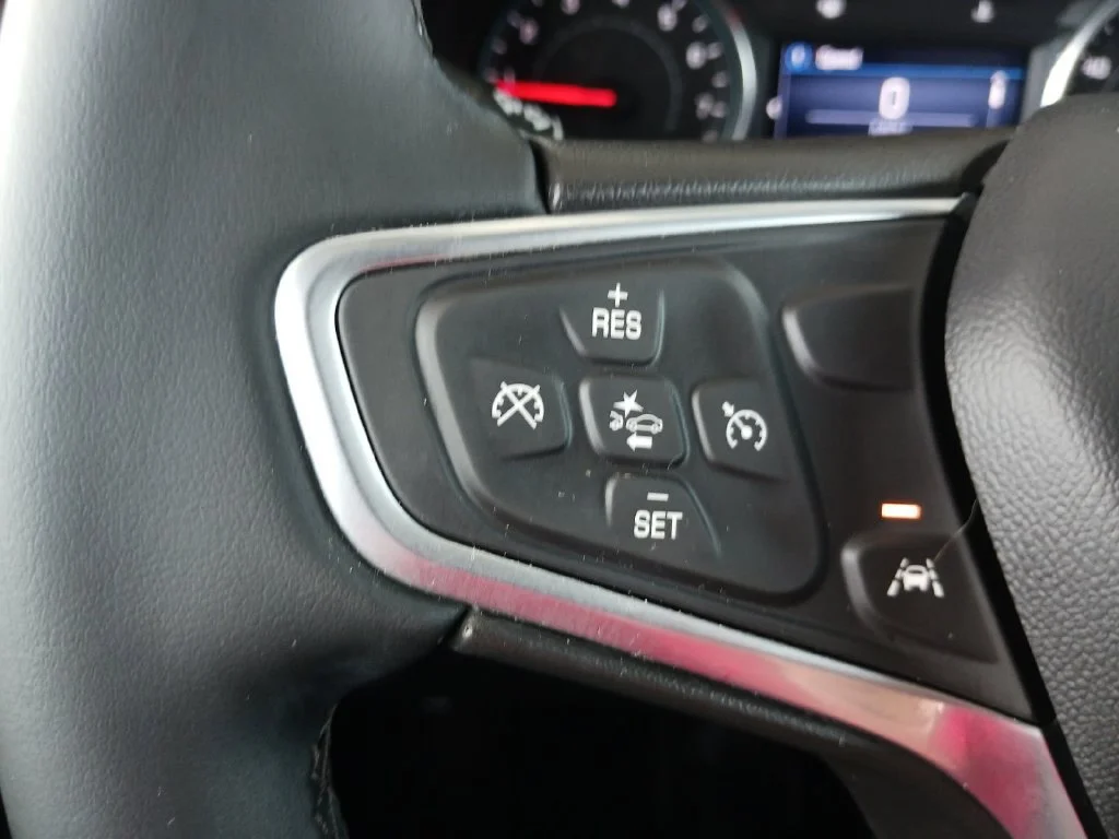 Used 2023 SUMMIT WHITE Chevrolet LT image 32