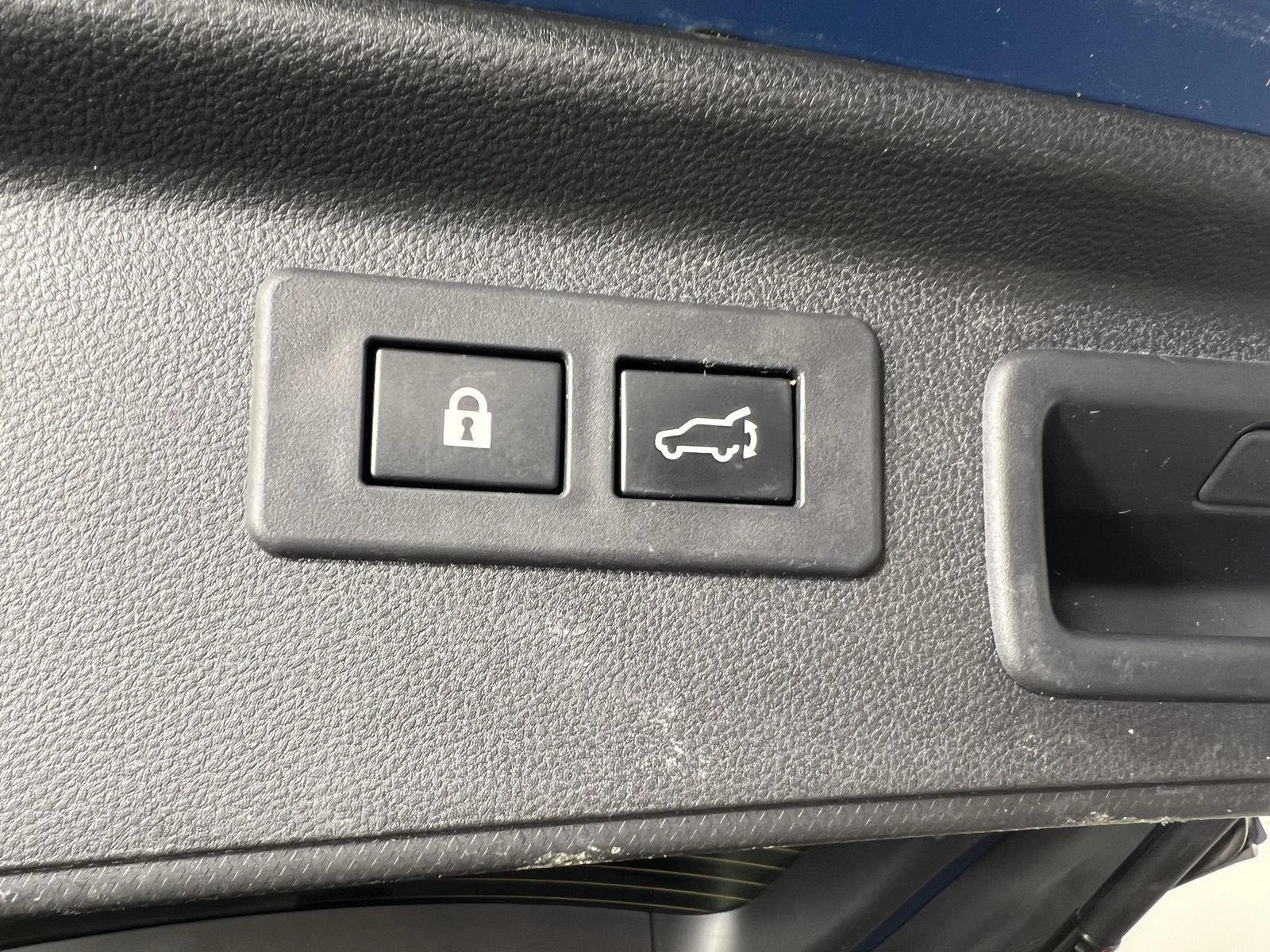 Used 2024 Geyser Blue Subaru Wilderness image 30