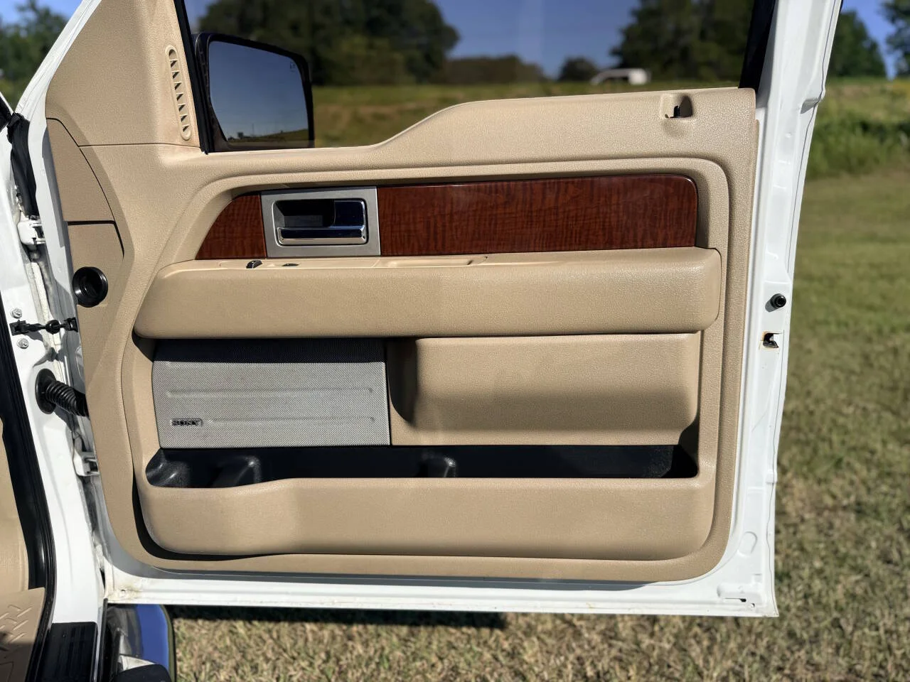 Used 2010 White Ford King Ranch 4x2 4dr SuperCrew Styleside 5.5 ft. SB image 33