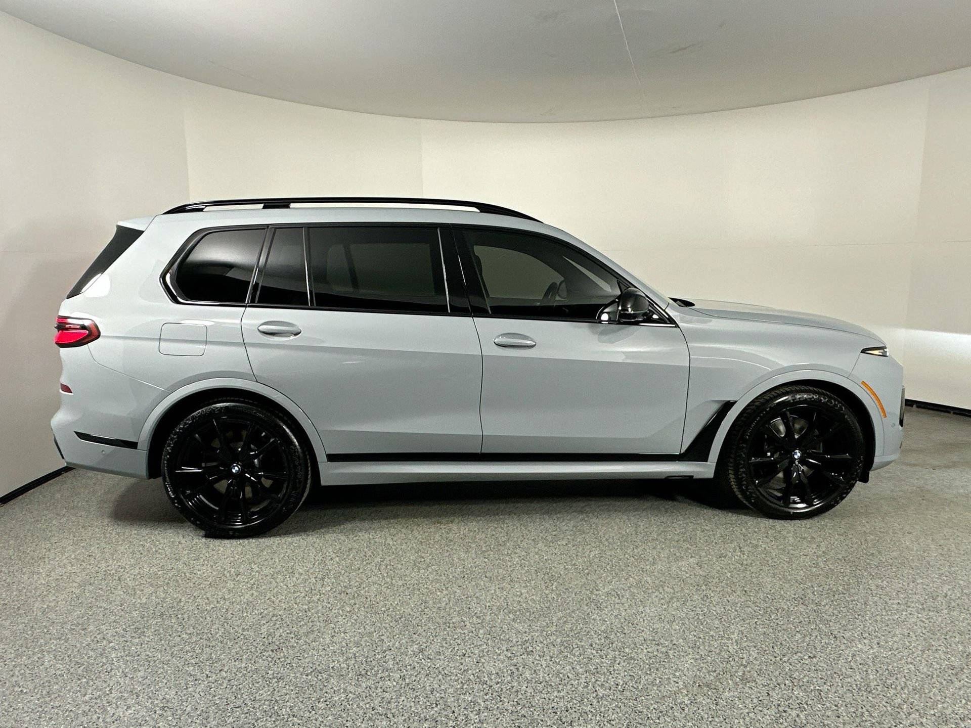 2026 Bmw X7 M60i photo 4
