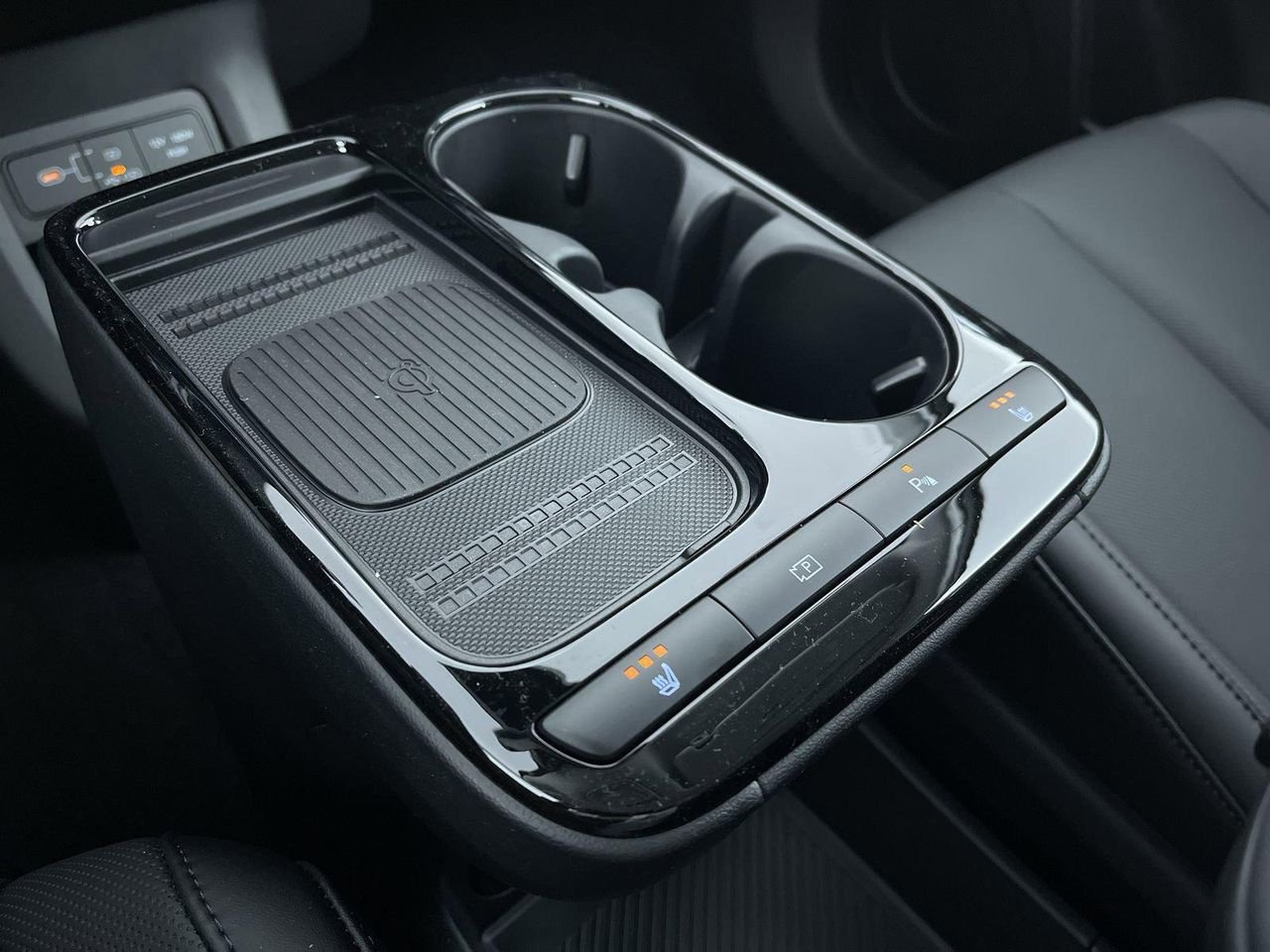 New 2026 Cyber Gray Hyundai SEL image 21