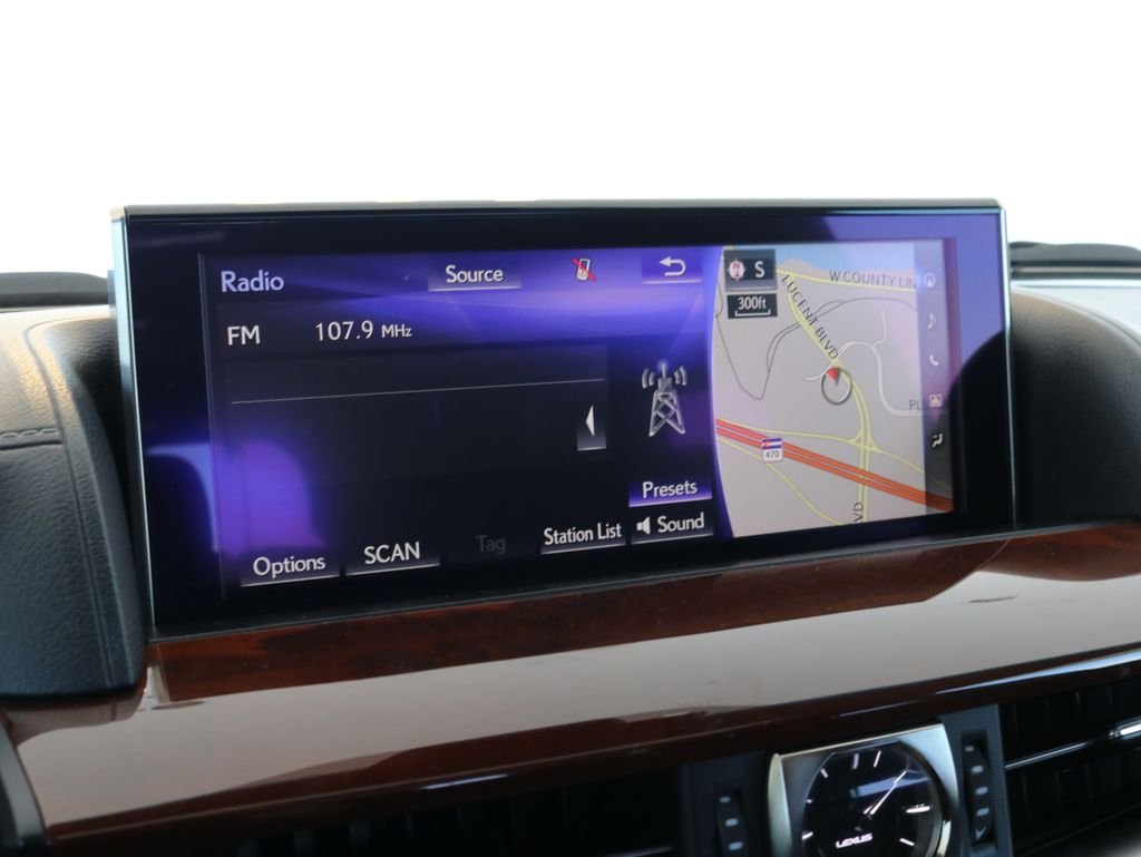Used 2017 White Lexus 570 image 14