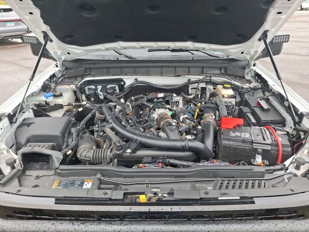 Used 2023 White Ford Wildtrak image 17