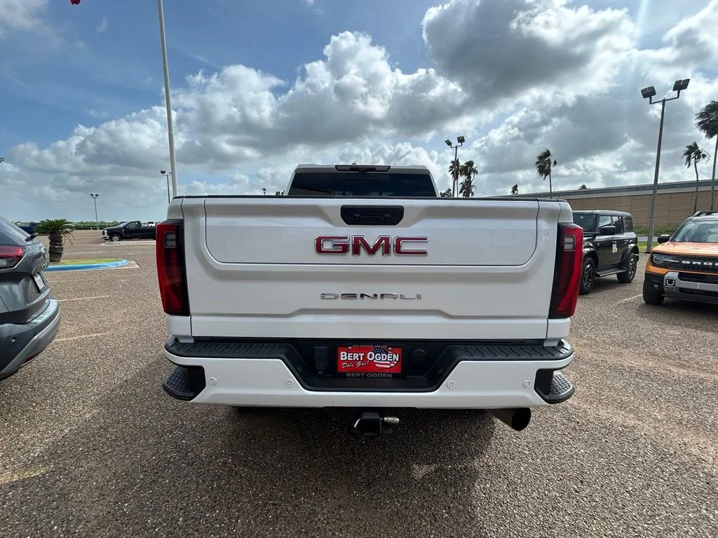 Used 2024 White GMC Denali image 5