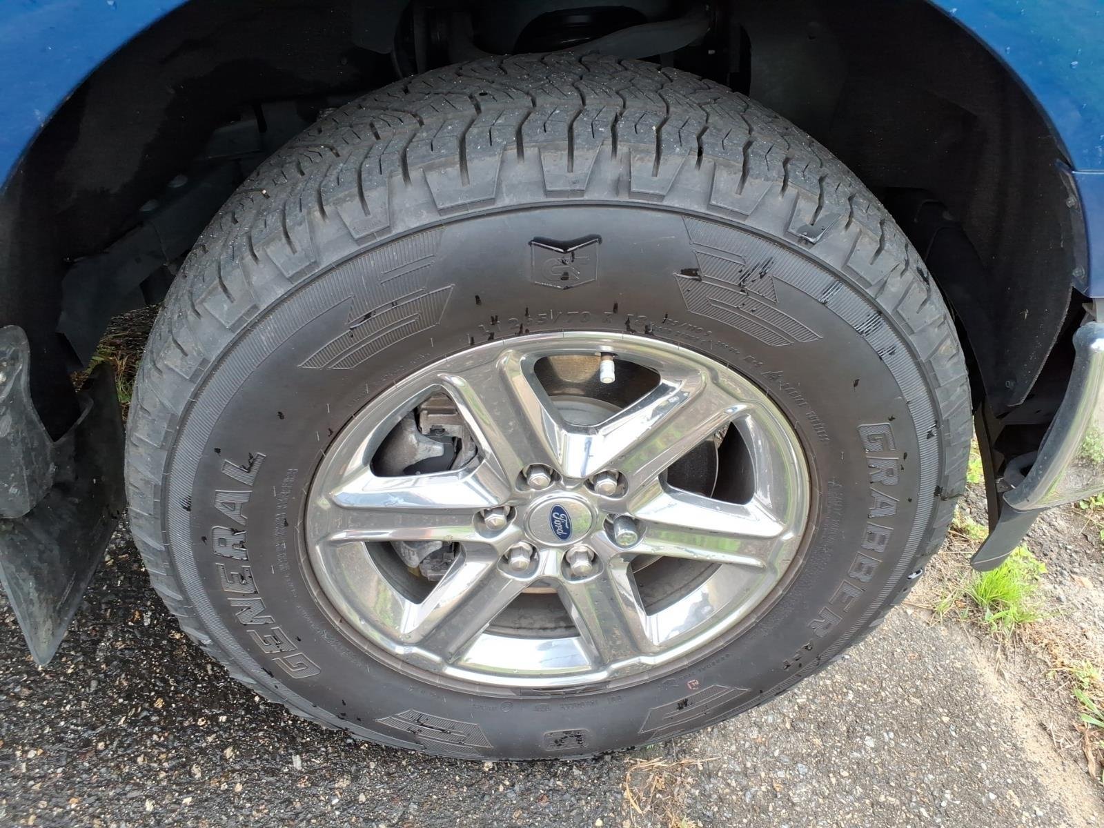 Used 2024 Atlas Blue Metallic Ford XLT image 8