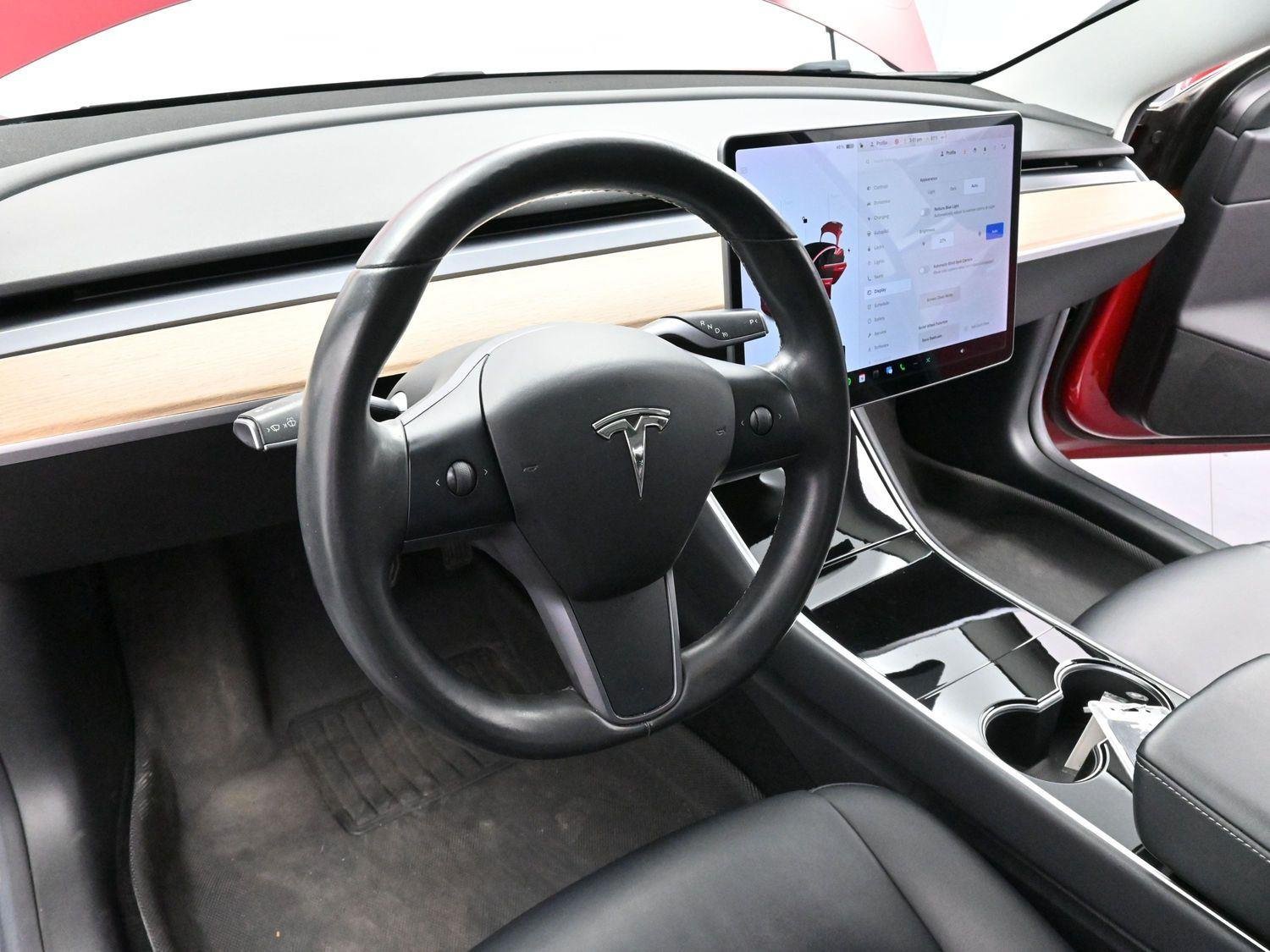 Used 2018 Red Multi-Coat Tesla Long Range Battery image 16