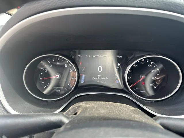 Used 2019 Red Jeep Latitude image 13