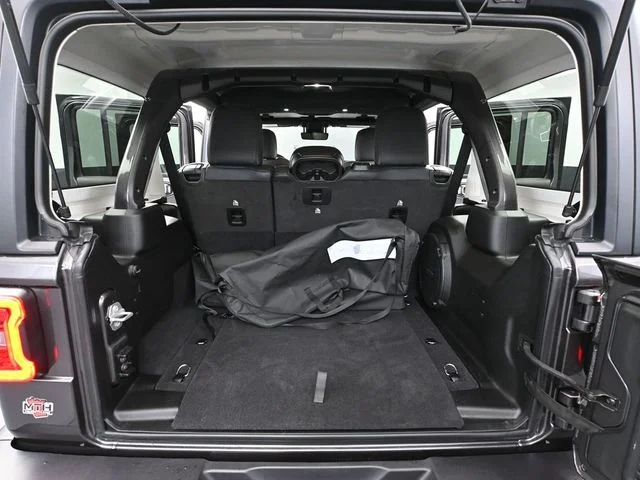 Certified Used 2025 Gray Jeep Sahara image 40