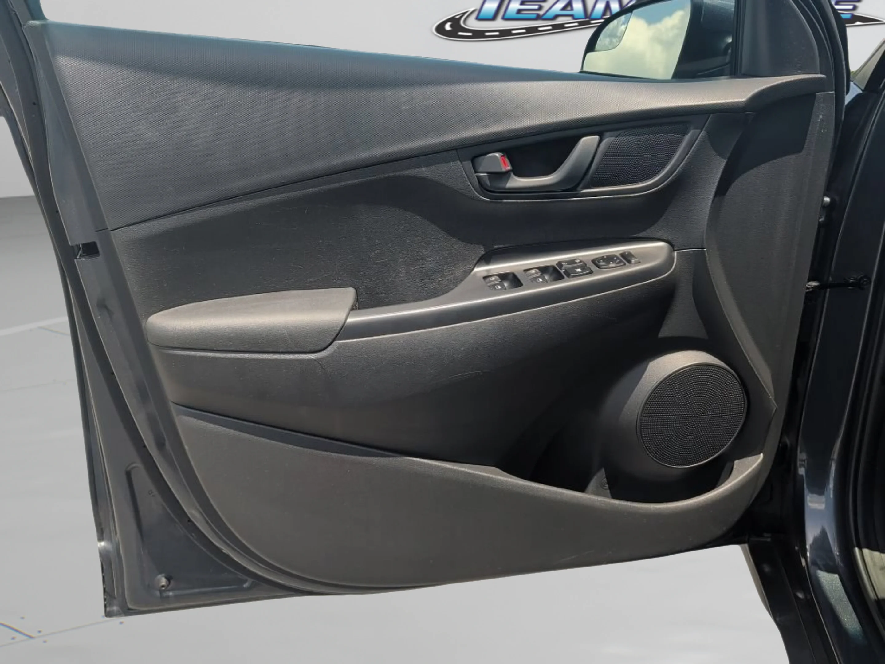 Used 2019 Thunder Gray Hyundai SE image 16