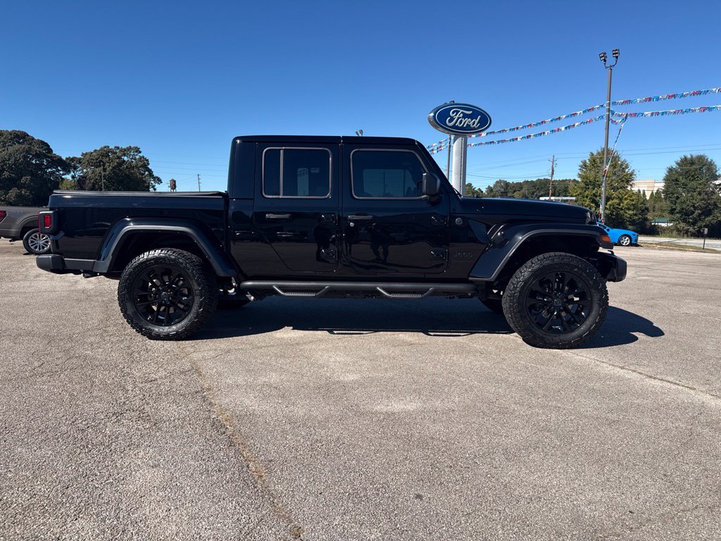 2025 Jeep Gladiator